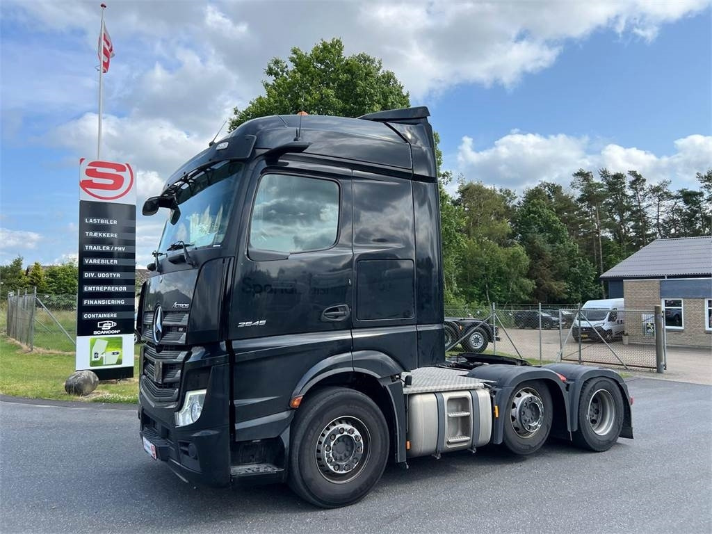 Mercedes-Benz Actros 2545 LS - Tractor unit: picture 1 Mercedes-Benz Actros 2545 LS - Tractor unit: picture 1