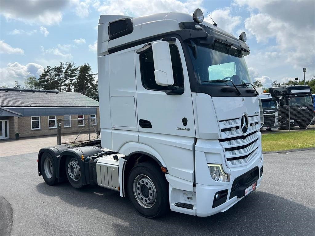 Mercedes-Benz Actros 2548 LS - Tractor unit: picture 2 Mercedes-Benz Actros 2548 LS - Tractor unit: picture 2