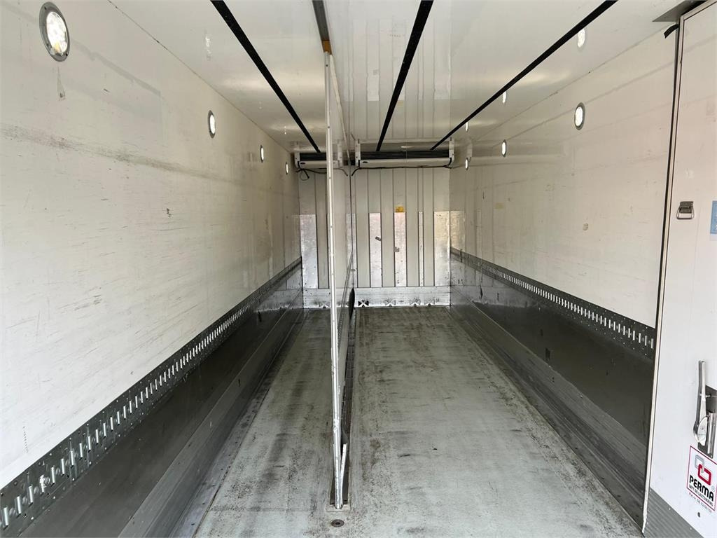 Refrigerated truck Volvo FM420 + 2 akslet kærre 2-Temps: picture 16