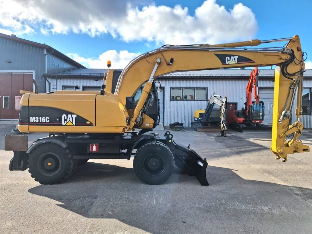 CAT M316C - Wheel excavator: picture 5 CAT M316C - Wheel excavator: picture 5