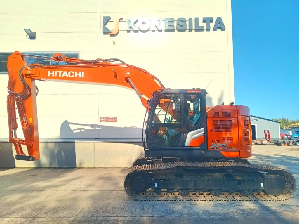 Hitachi MYYTY! SOLD! ZX225USLC-7 -STAGE V- - Crawler excavator: picture 1 Hitachi MYYTY! SOLD! ZX225USLC-7 -STAGE V- - Crawler excavator: picture 1