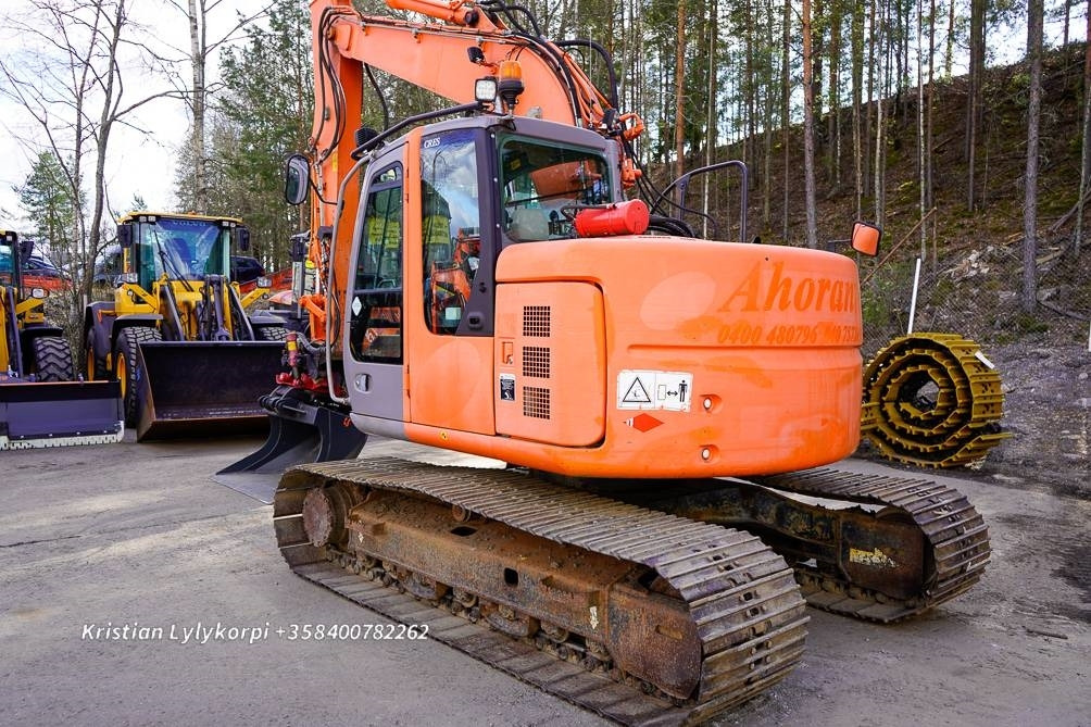Hitachi ZX135US VÄHÄN AJETTU - Crawler excavator: picture 4 Hitachi ZX135US VÄHÄN AJETTU - Crawler excavator: picture 4
