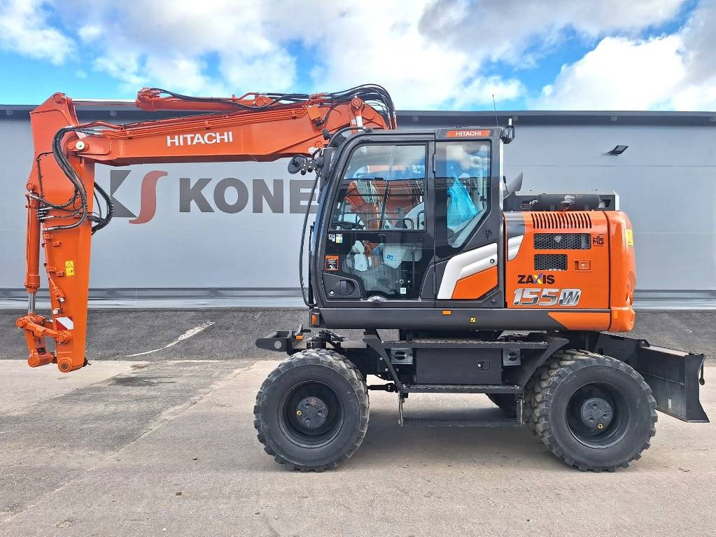 Hitachi ZX155W-7 -STAGE 5- VÄHÄN AJETTU  - Wheel excavator: picture 1 Hitachi ZX155W-7 -STAGE 5- VÄHÄN AJETTU  - Wheel excavator: picture 1