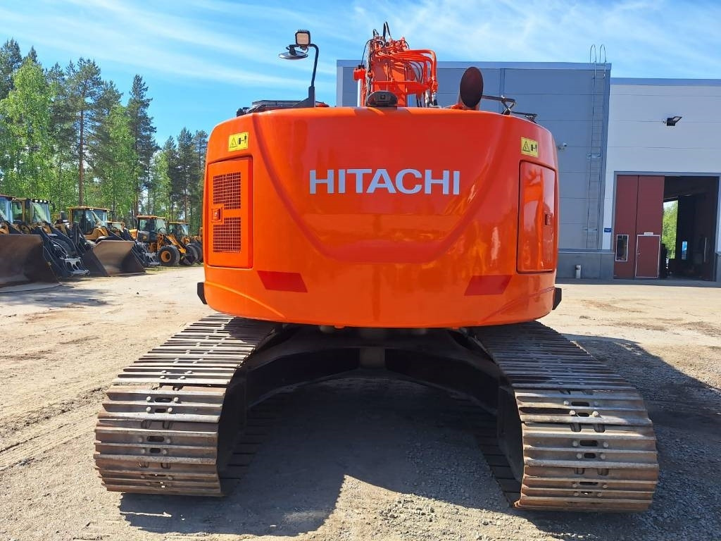 Hitachi ZX225USLC-5 PYÖRITTÄJÄ+PIHDIT YM. - Crawler excavator: picture 3 Hitachi ZX225USLC-5 PYÖRITTÄJÄ+PIHDIT YM. - Crawler excavator: picture 3