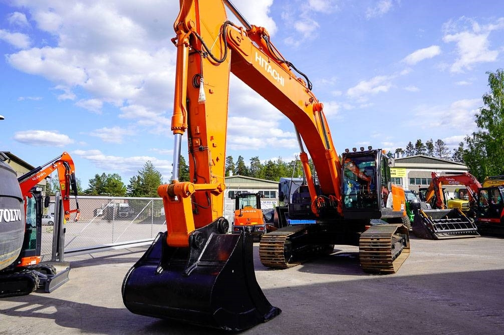 Hitachi ZX350LC-6 UUSI ALAKERTA - Crawler excavator: picture 3 Hitachi ZX350LC-6 UUSI ALAKERTA - Crawler excavator: picture 3