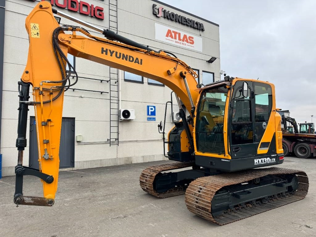 Hyundai HX130LCR - Crawler excavator: picture 2 Hyundai HX130LCR - Crawler excavator: picture 2