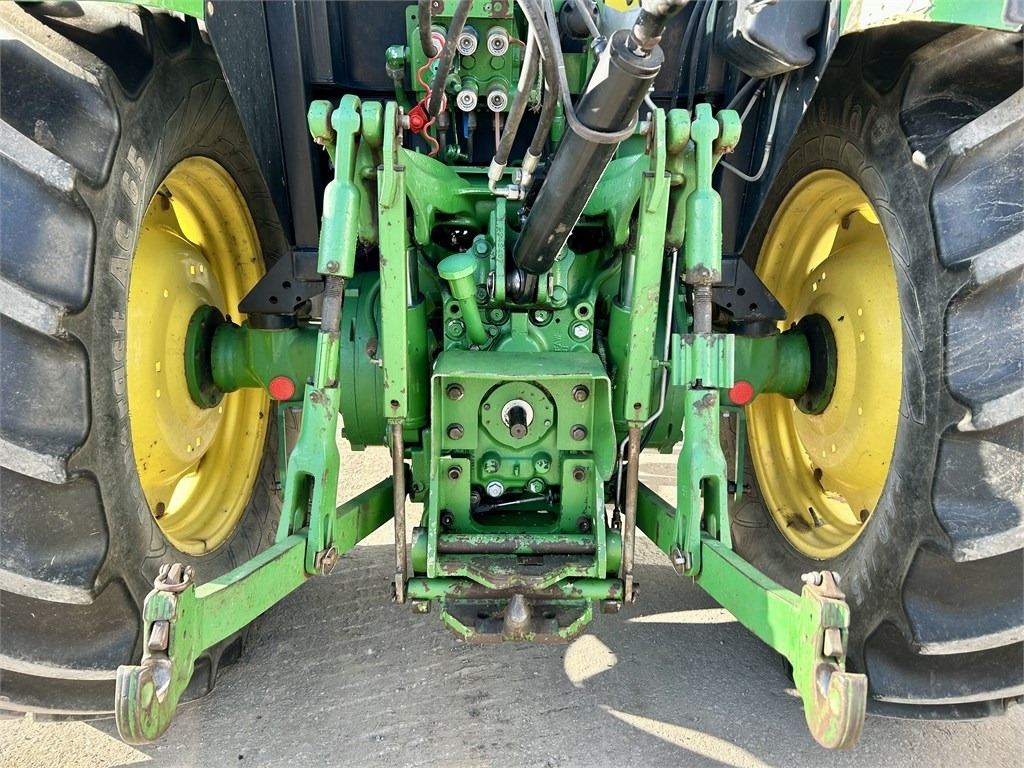 John Deere MYYTY!!SOLD!! 5100M ETUKUORMAAJALLA - Farm tractor: picture 5 John Deere MYYTY!!SOLD!! 5100M ETUKUORMAAJALLA - Farm tractor: picture 5