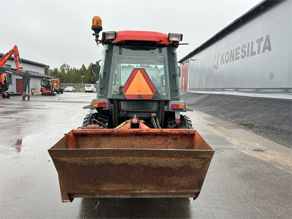 Kubota L 3600 AURA JA HIEKOTIN - Municipal tractor: picture 3 Kubota L 3600 AURA JA HIEKOTIN - Municipal tractor: picture 3