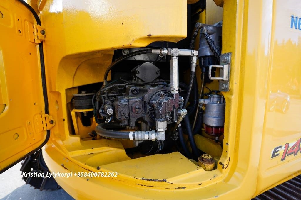 Crawler excavator New Holland E140CSR ENGCONILLA: picture 28