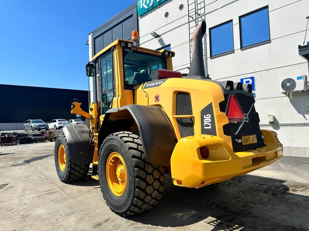 Volvo L70G vipuohjaus, 3' ja 4' hydr - Wheel loader: picture 2 Volvo L70G vipuohjaus, 3' ja 4' hydr - Wheel loader: picture 2