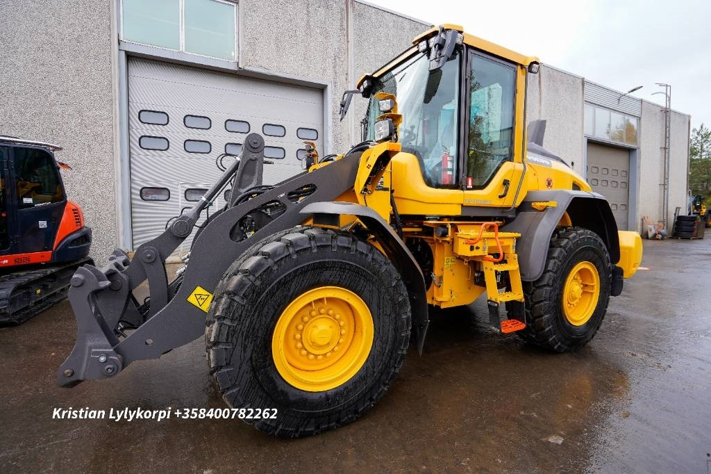 Wheel loader Volvo L70H2: picture 12