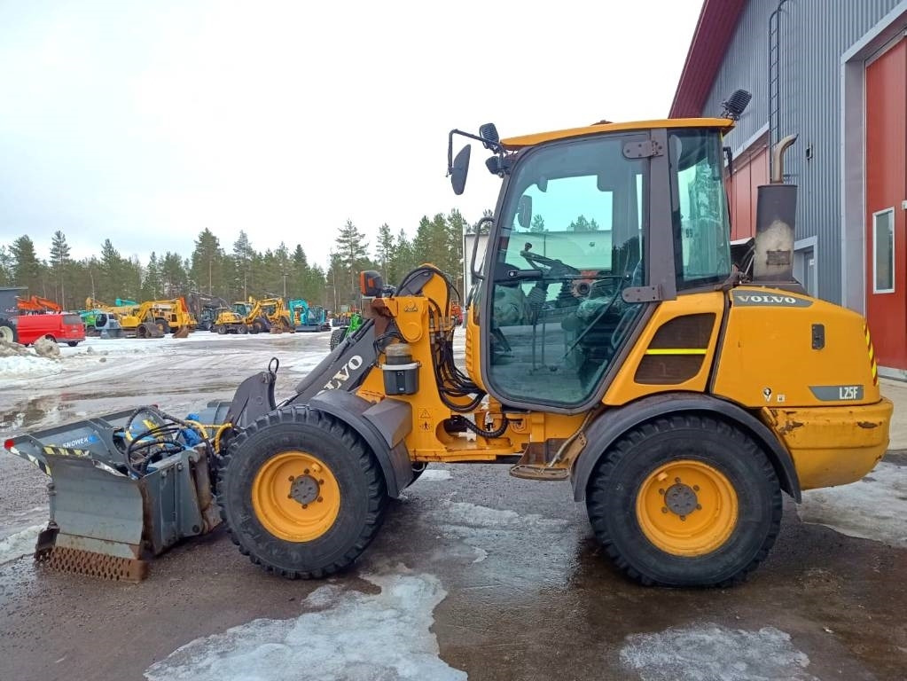 Volvo MYYTY! SOLD! L25F RASVARI, AURA - Wheel loader: picture 1 Volvo MYYTY! SOLD! L25F RASVARI, AURA - Wheel loader: picture 1