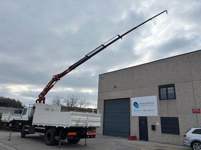 MAN 18-222. Kran HMF 18t/m Bj 2001. - Crane truck, Dropside/ Flatbed truck: picture 3 MAN 18-222. Kran HMF 18t/m Bj 2001. - Crane truck, Dropside/ Flatbed truck: picture 3