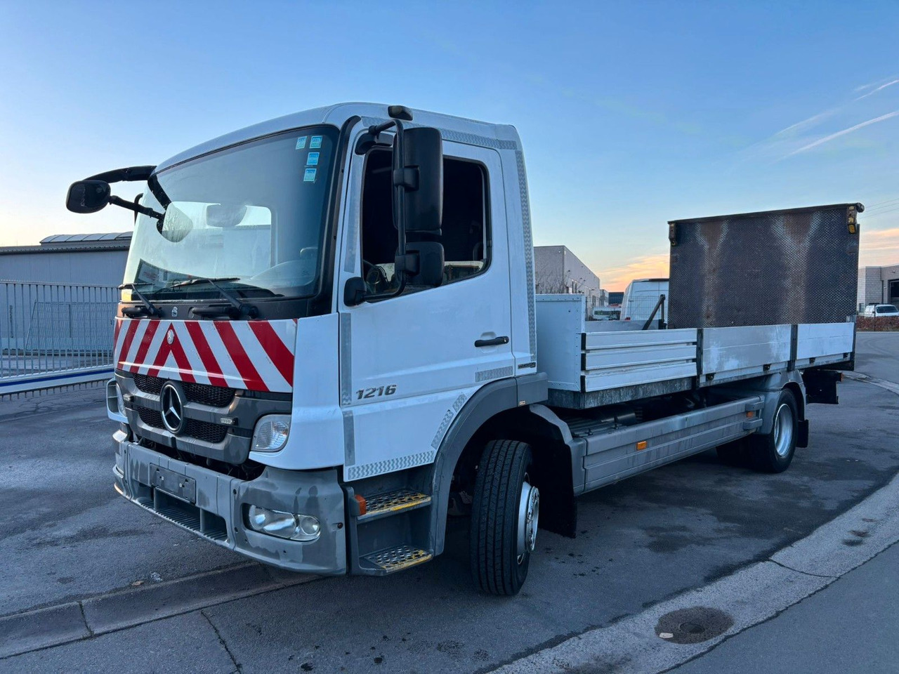 Mercedes-Benz Atgeo 1216. Pritsche 6.00m. LBW. Klima. - Dropside/ Flatbed truck: picture 5 Mercedes-Benz Atgeo 1216. Pritsche 6.00m. LBW. Klima. - Dropside/ Flatbed truck: picture 5