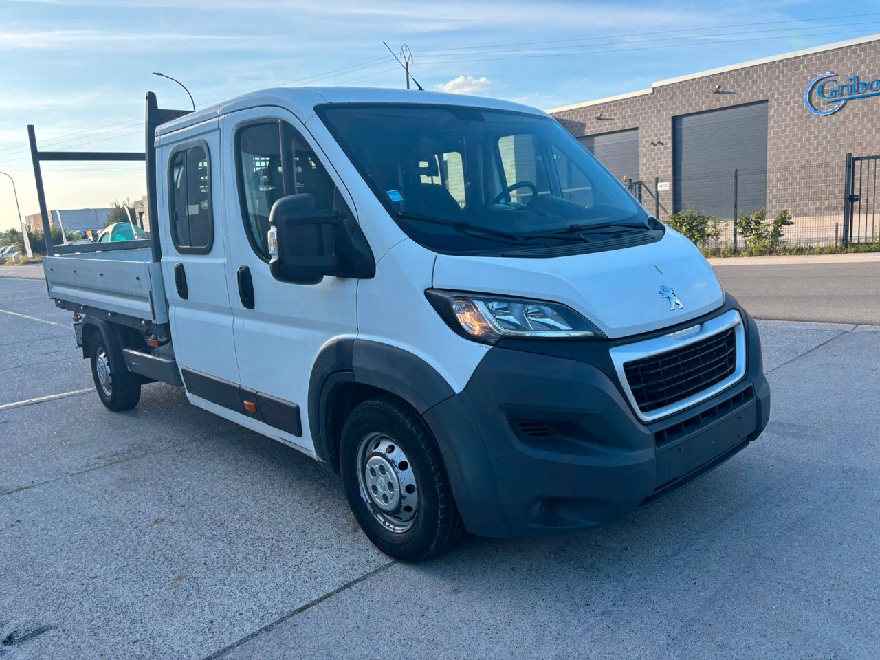 Peugeot Boxer Pritsche Maxi. Doka. 150PS. - Open body delivery van, Crew cab van: picture 1 Peugeot Boxer Pritsche Maxi. Doka. 150PS. - Open body delivery van, Crew cab van: picture 1