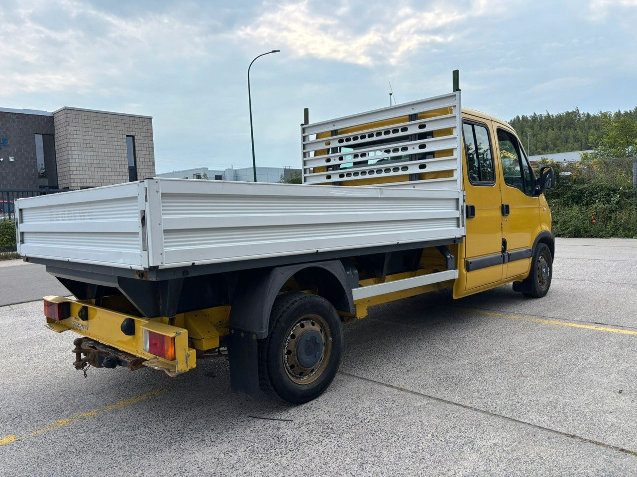Renault Master Pritsche. 7pl. 2.5 Motor. - Open body delivery van, Crew cab van: picture 3 Renault Master Pritsche. 7pl. 2.5 Motor. - Open body delivery van, Crew cab van: picture 3