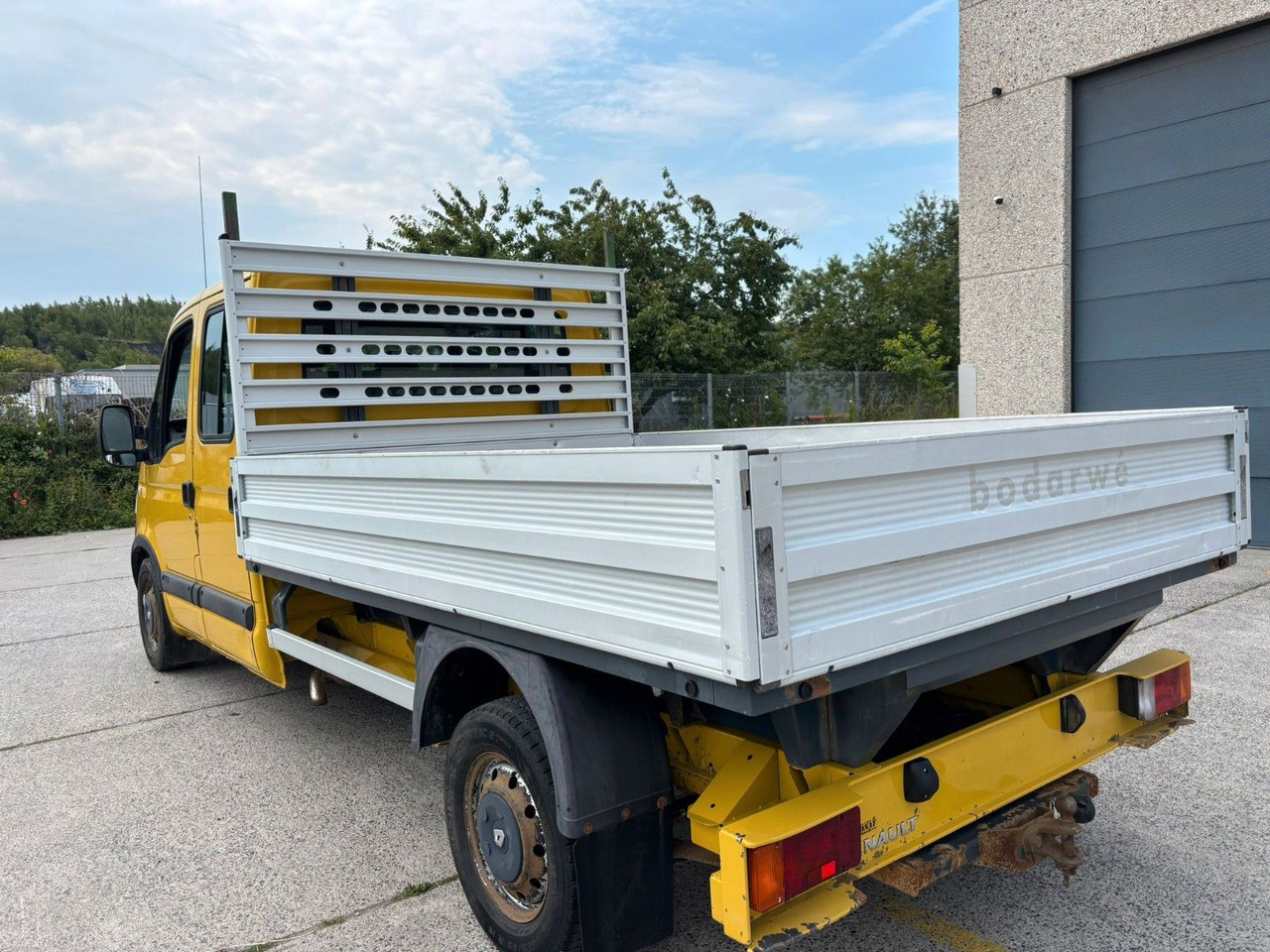Renault Master Pritsche. 7pl. 2.5 Motor. - Open body delivery van, Crew cab van: picture 2 Renault Master Pritsche. 7pl. 2.5 Motor. - Open body delivery van, Crew cab van: picture 2