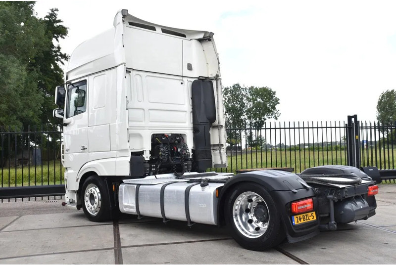 DAF XF 480 SSC 4x2 - MEGA - RETARDER - 495 TKM - PTO + HYDRAULIC - FULL AIR - PARK. AIRCO - ALCOA'S - LED LIGHTS - TOP CONDITION - - Tractor unit: picture 3 DAF XF 480 SSC 4x2 - MEGA - RETARDER - 495 TKM - PTO + HYDRAULIC - FULL AIR - PARK. AIRCO - ALCOA'S - LED LIGHTS - TOP CONDITION - - Tractor unit: picture 3