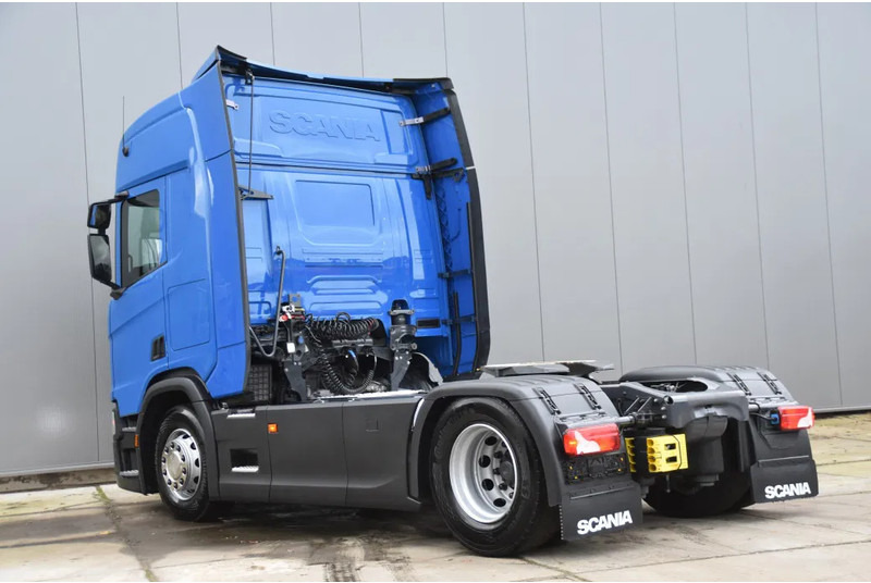 Scania R460 NGS 4x2 - SUPER - RETARDER - 324 TKM - PARK. AIRCO - ACC - NAVI - 2 x FUEL TANKS - TOP CONDITION - - Tractor unit: picture 3 Scania R460 NGS 4x2 - SUPER - RETARDER - 324 TKM - PARK. AIRCO - ACC - NAVI - 2 x FUEL TANKS - TOP CONDITION - - Tractor unit: picture 3