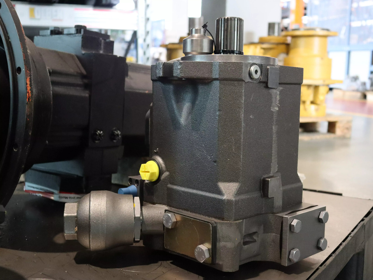 LINDE HPR02 A2 135 R LP00 0 0 0 S - Hydraulic pump for Construction machinery: picture 1 LINDE HPR02 A2 135 R LP00 0 0 0 S - Hydraulic pump for Construction machinery: picture 1