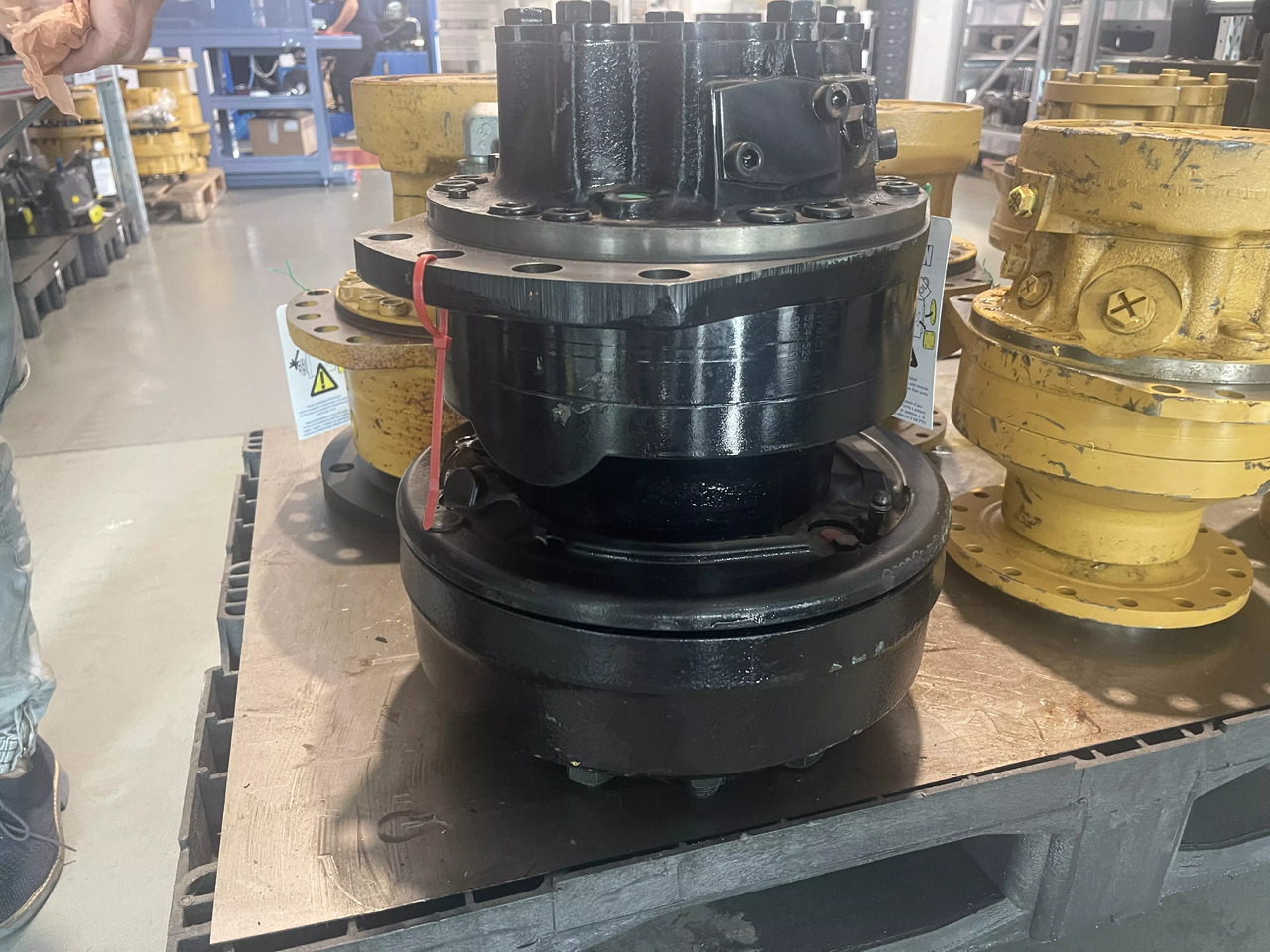 POCLAIN MS11-0-121-R11-1P22-5DEFJ - Hydraulic motor for Construction machinery: picture 3 POCLAIN MS11-0-121-R11-1P22-5DEFJ - Hydraulic motor for Construction machinery: picture 3