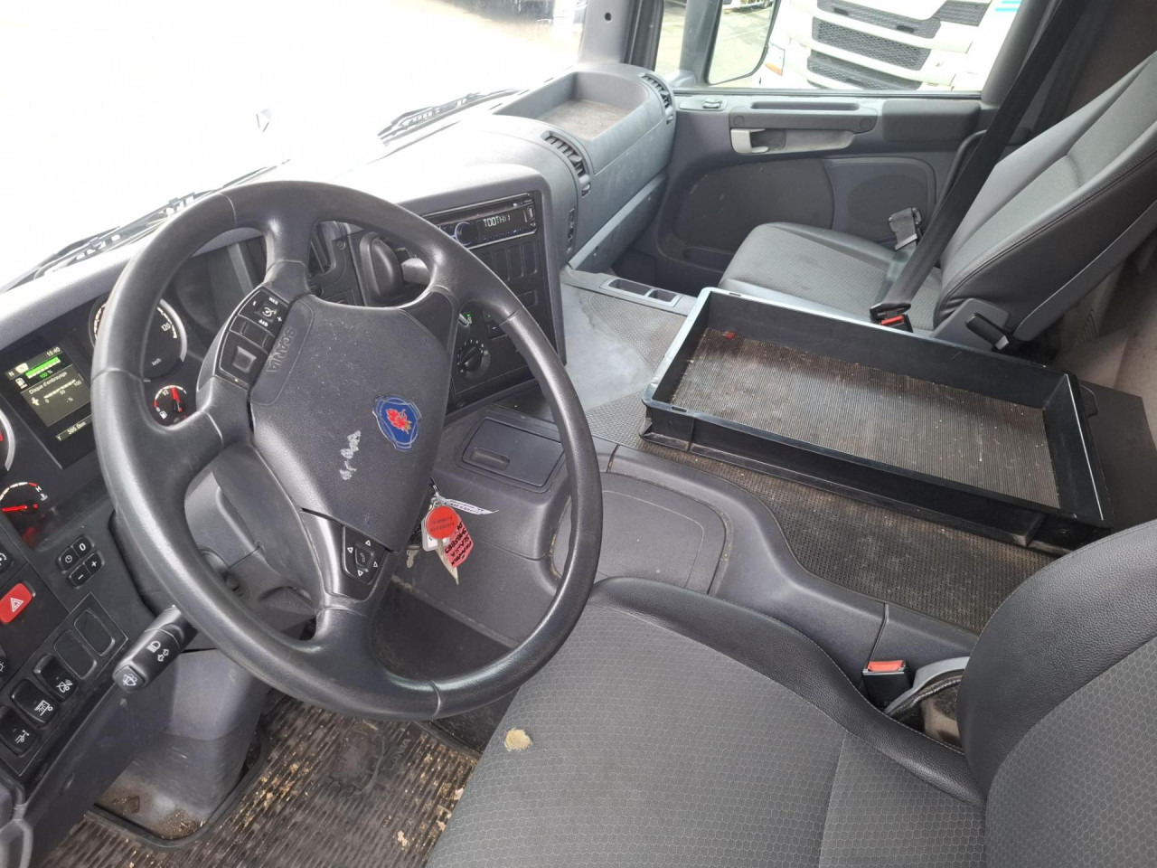 SCANIA P 250 DB4x2MLA - Cab chassis truck: picture 3 SCANIA P 250 DB4x2MLA - Cab chassis truck: picture 3