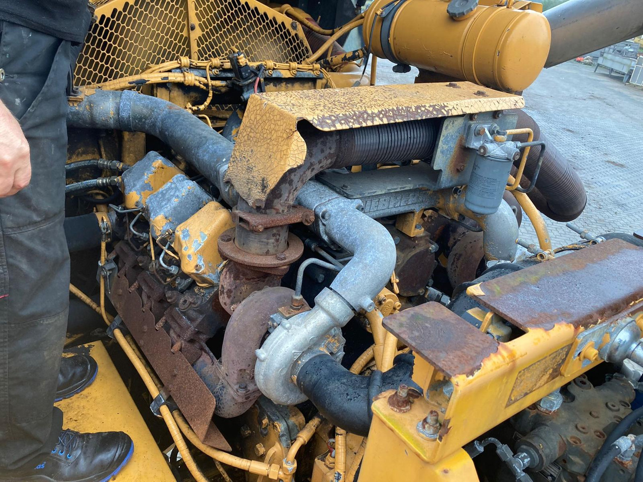 Crawler excavator LIEBHERR R964BEW: picture 14