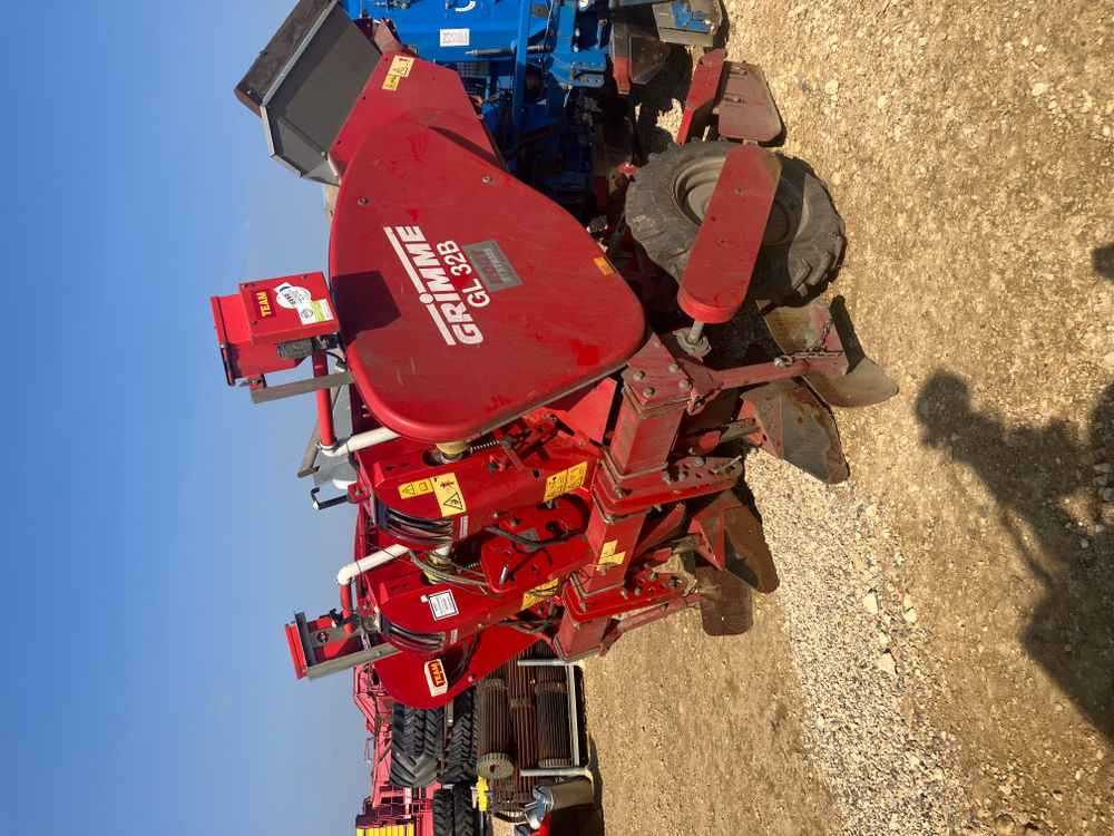 Grimme Grimme GL 32 B, 2 Row, Cup, Potato Planter - Harvester: picture 1 Grimme Grimme GL 32 B, 2 Row, Cup, Potato Planter - Harvester: picture 1