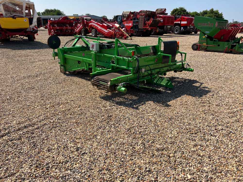 Jones Onion Windrower - Grape harvesting machine: picture 5 Jones Onion Windrower - Grape harvesting machine: picture 5