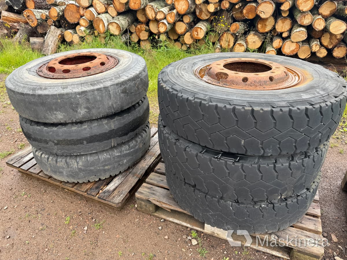 6 st entreprenaddäck på fälg(rep.objekt) - Wheel and tire package: picture 1 6 st entreprenaddäck på fälg(rep.objekt) - Wheel and tire package: picture 1