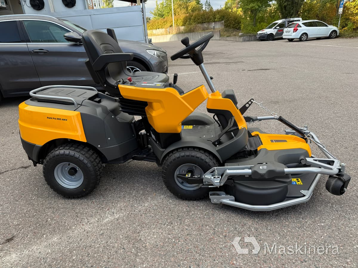 Åkgräsklippare Stiga Park Pro 900 AWX ink Klippaggregat & Snöslunga - Lawn mower: picture 4 Åkgräsklippare Stiga Park Pro 900 AWX ink Klippaggregat & Snöslunga - Lawn mower: picture 4