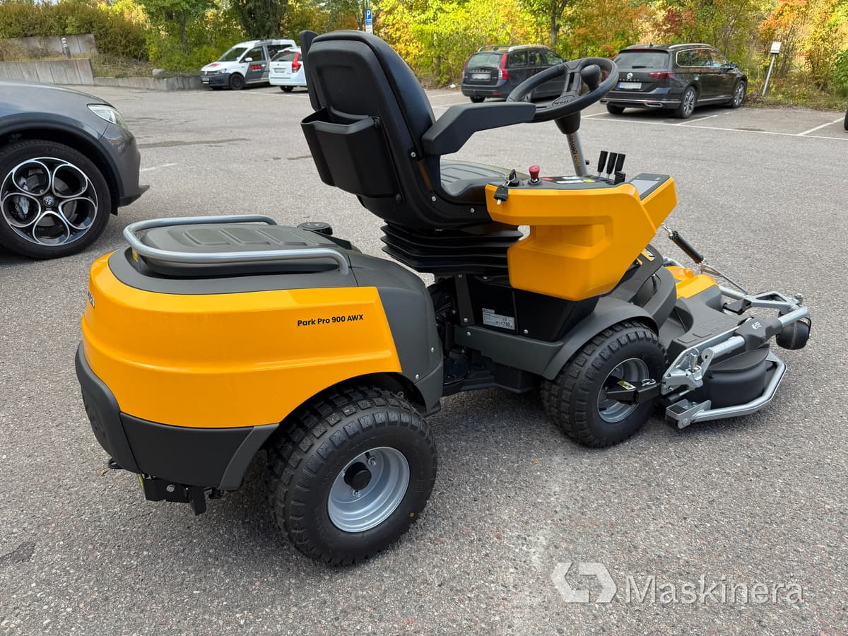 Åkgräsklippare Stiga Park Pro 900 AWX ink Klippaggregat & Snöslunga - Lawn mower: picture 5 Åkgräsklippare Stiga Park Pro 900 AWX ink Klippaggregat & Snöslunga - Lawn mower: picture 5