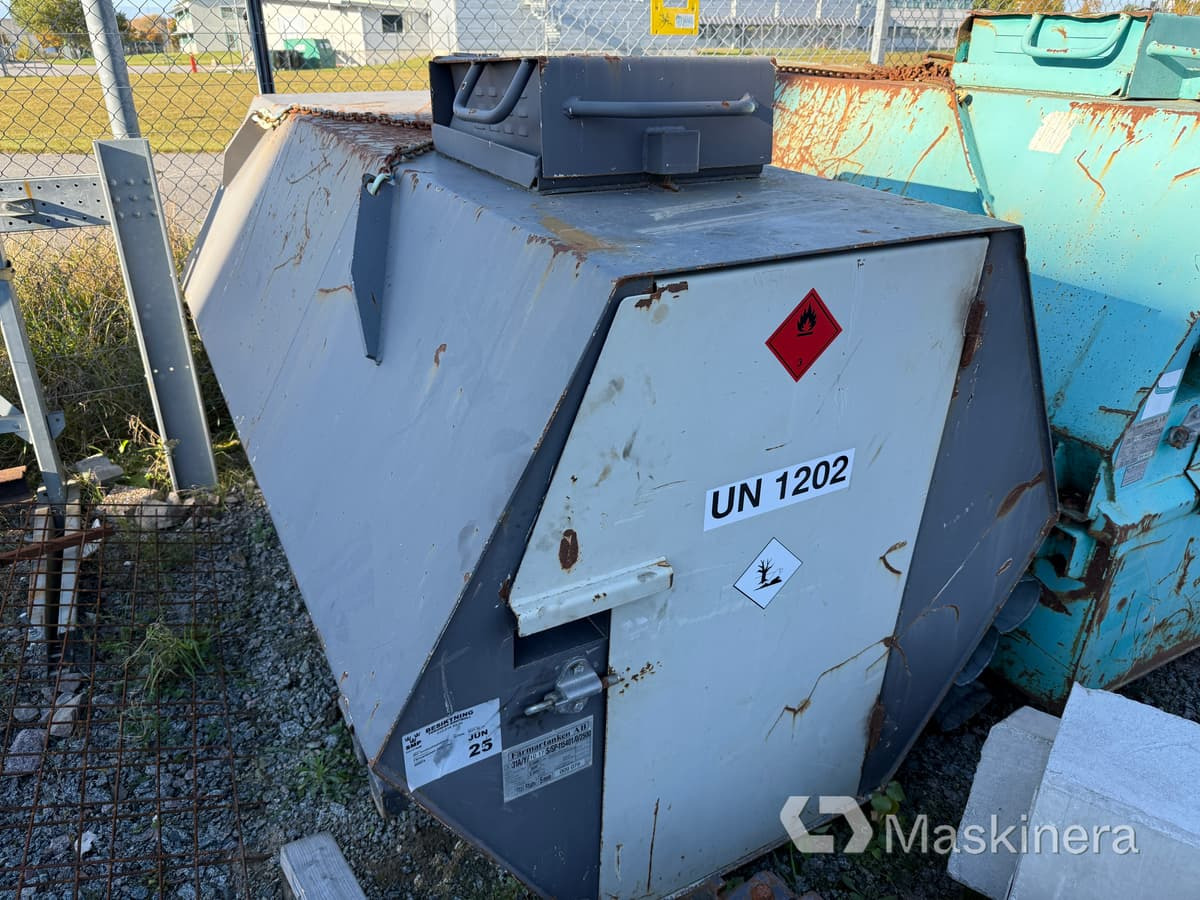 Bränsletank Färmartanken UN 1202 2000 liter - Storage tank: picture 1 Bränsletank Färmartanken UN 1202 2000 liter - Storage tank: picture 1