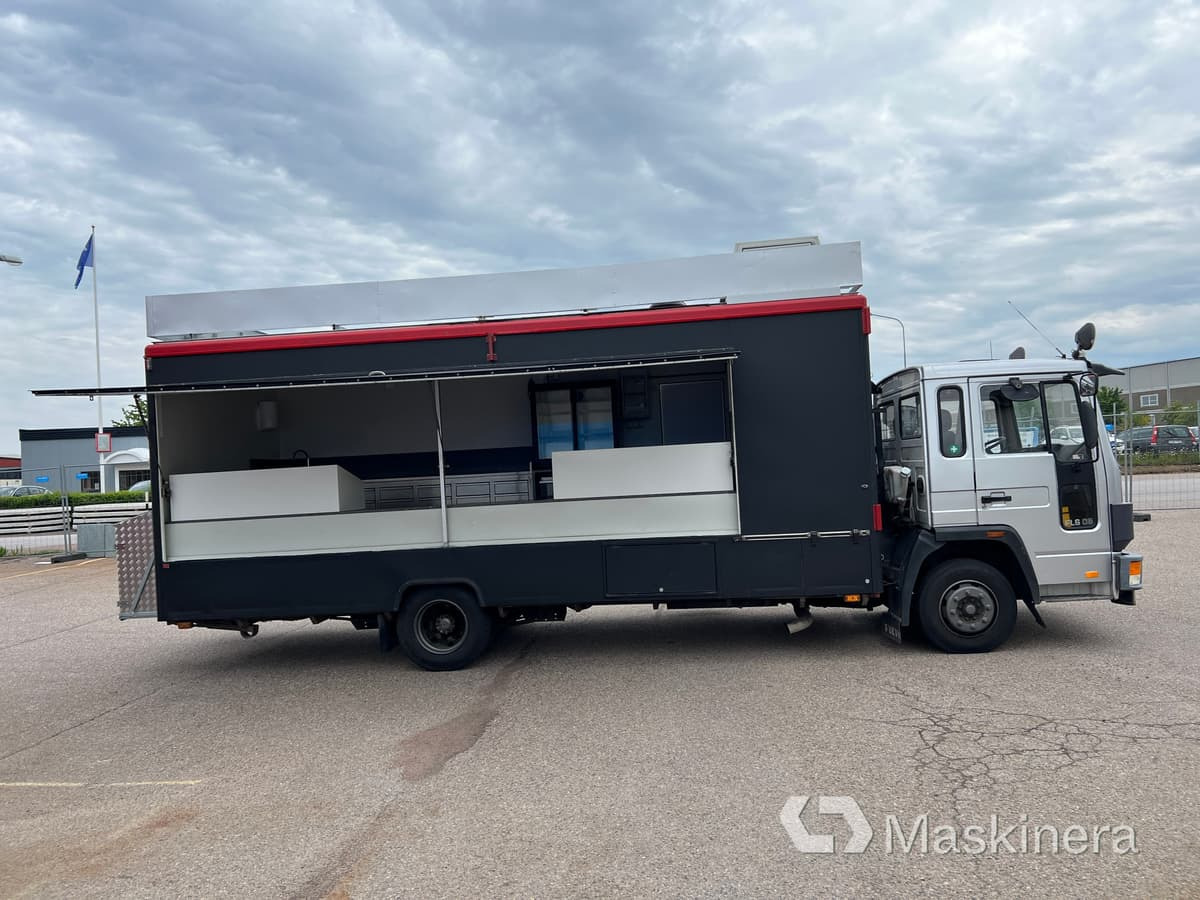 Foodtruck Volvo FL611 4X2 - Food truck: picture 4 Foodtruck Volvo FL611 4X2 - Food truck: picture 4