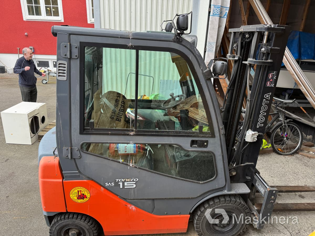 Gaffeltruck Toyota 8FDF15 - Diesel forklift: picture 4 Gaffeltruck Toyota 8FDF15 - Diesel forklift: picture 4