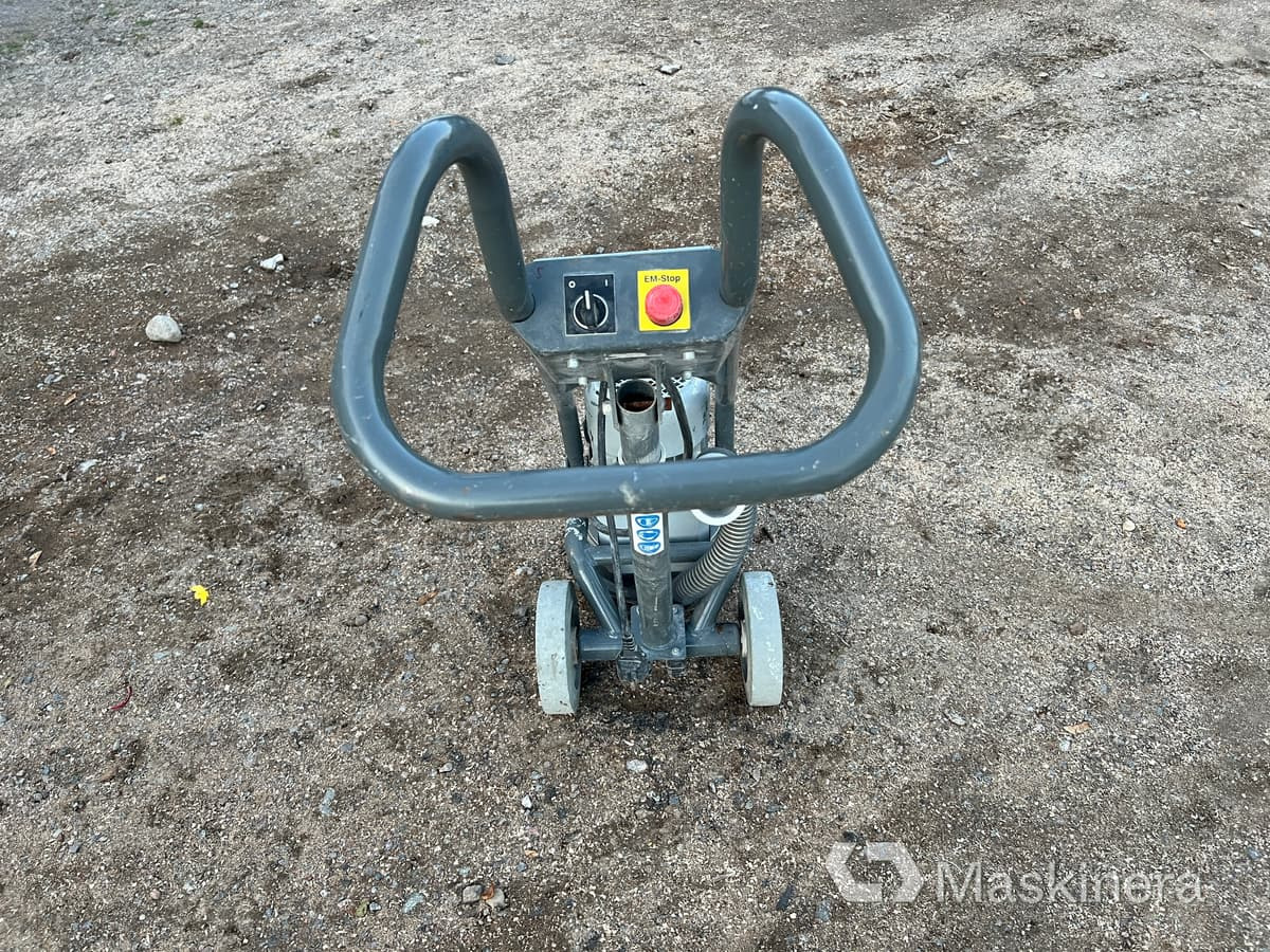 Golvslipmaskin HTC GL 270 - Construction equipment: picture 3 Golvslipmaskin HTC GL 270 - Construction equipment: picture 3