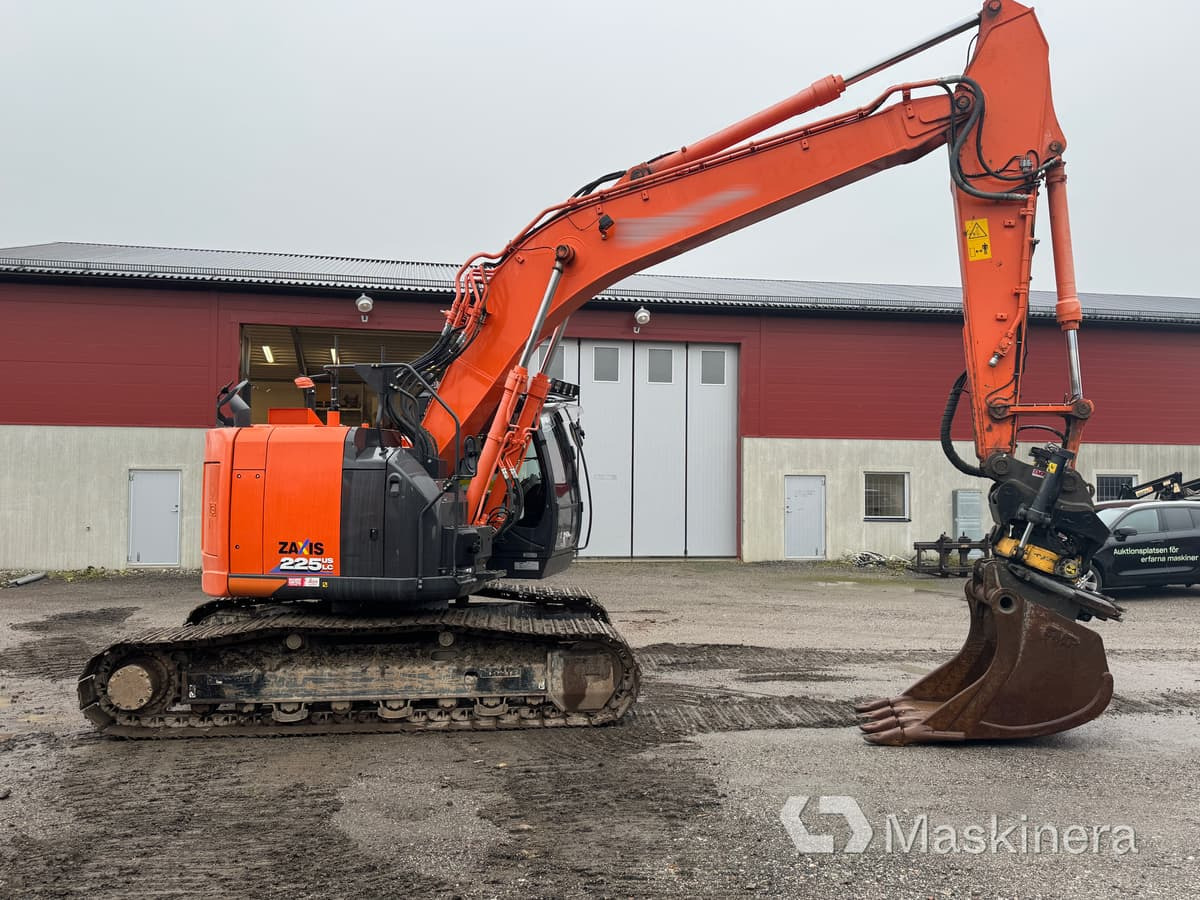 Grävmaskin Hitachi ZX225USLC-6 - Crawler excavator: picture 4 Grävmaskin Hitachi ZX225USLC-6 - Crawler excavator: picture 4