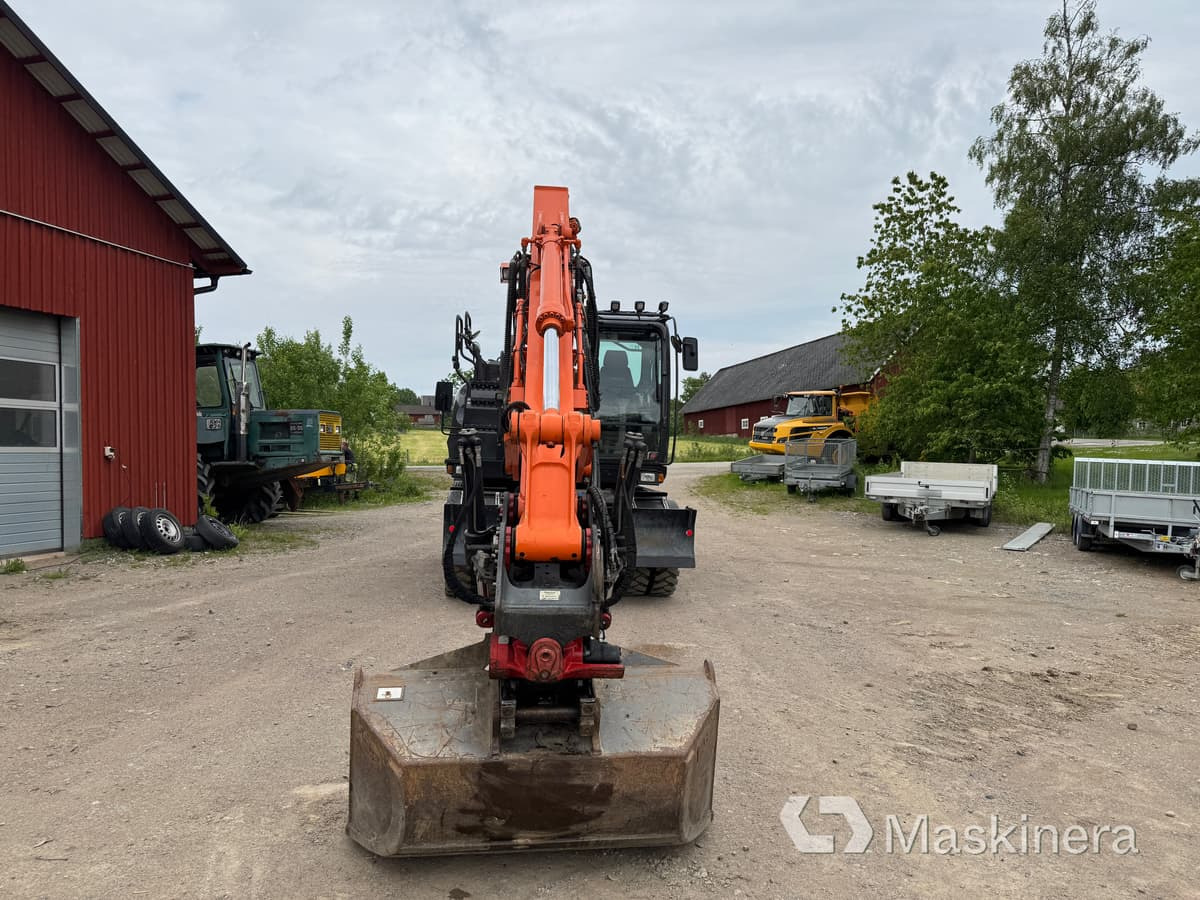 Hjulgrävare Hitachi Zaxis 140W med redskap - Crawler excavator: picture 2 Hjulgrävare Hitachi Zaxis 140W med redskap - Crawler excavator: picture 2