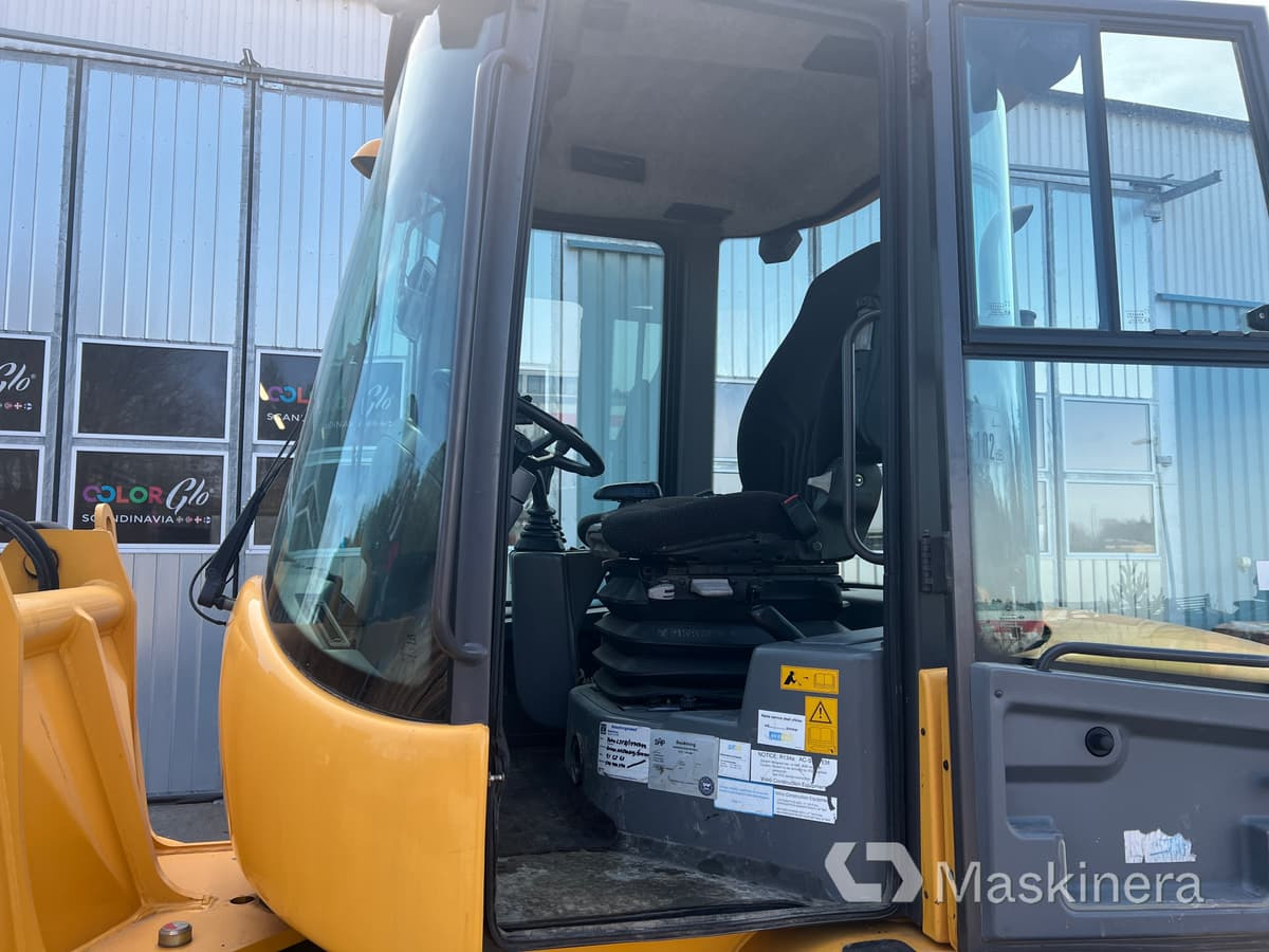 Wheel loader Hjullastare Volvo L35B: picture 33