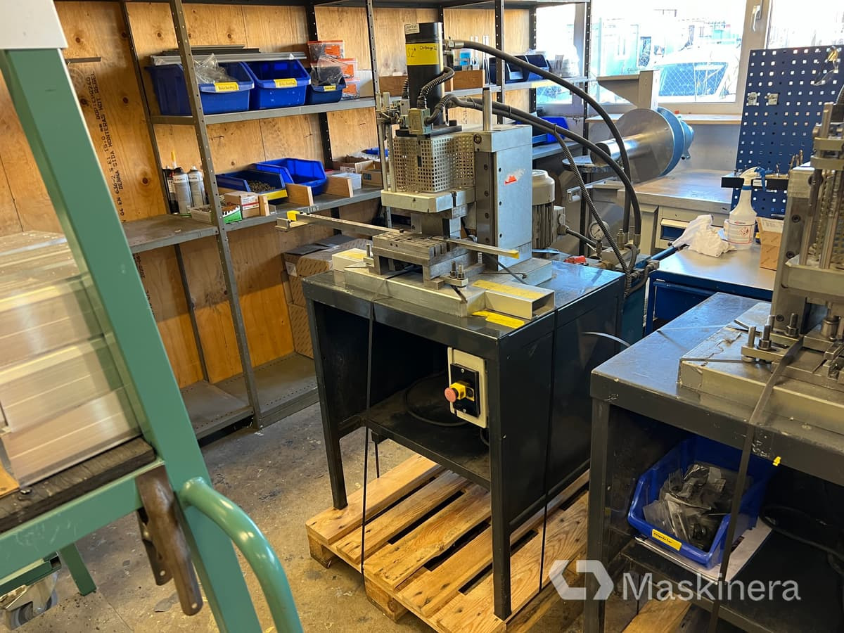 Hydraulisk press Santas Mekaniska DS88 - Metalworking machinery: picture 1 Hydraulisk press Santas Mekaniska DS88 - Metalworking machinery: picture 1