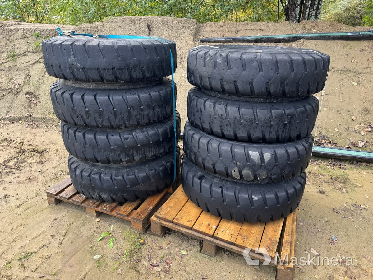 Nokian Armor Guard Kompletta hjul till hjulgrävare - Wheel and tire package for Construction machinery: picture 1 Nokian Armor Guard Kompletta hjul till hjulgrävare - Wheel and tire package for Construction machinery: picture 1