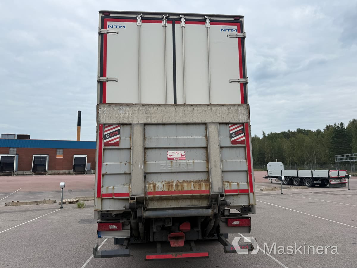 Skåpbil Scania R520 - Box truck: picture 3 Skåpbil Scania R520 - Box truck: picture 3