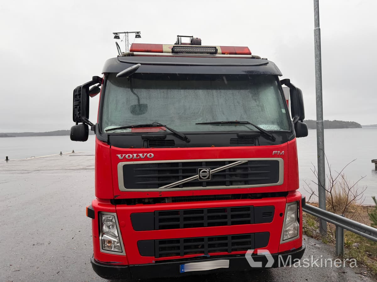 Sopbil Volvo FM 330 6x2 - Refuse truck: picture 2 Sopbil Volvo FM 330 6x2 - Refuse truck: picture 2