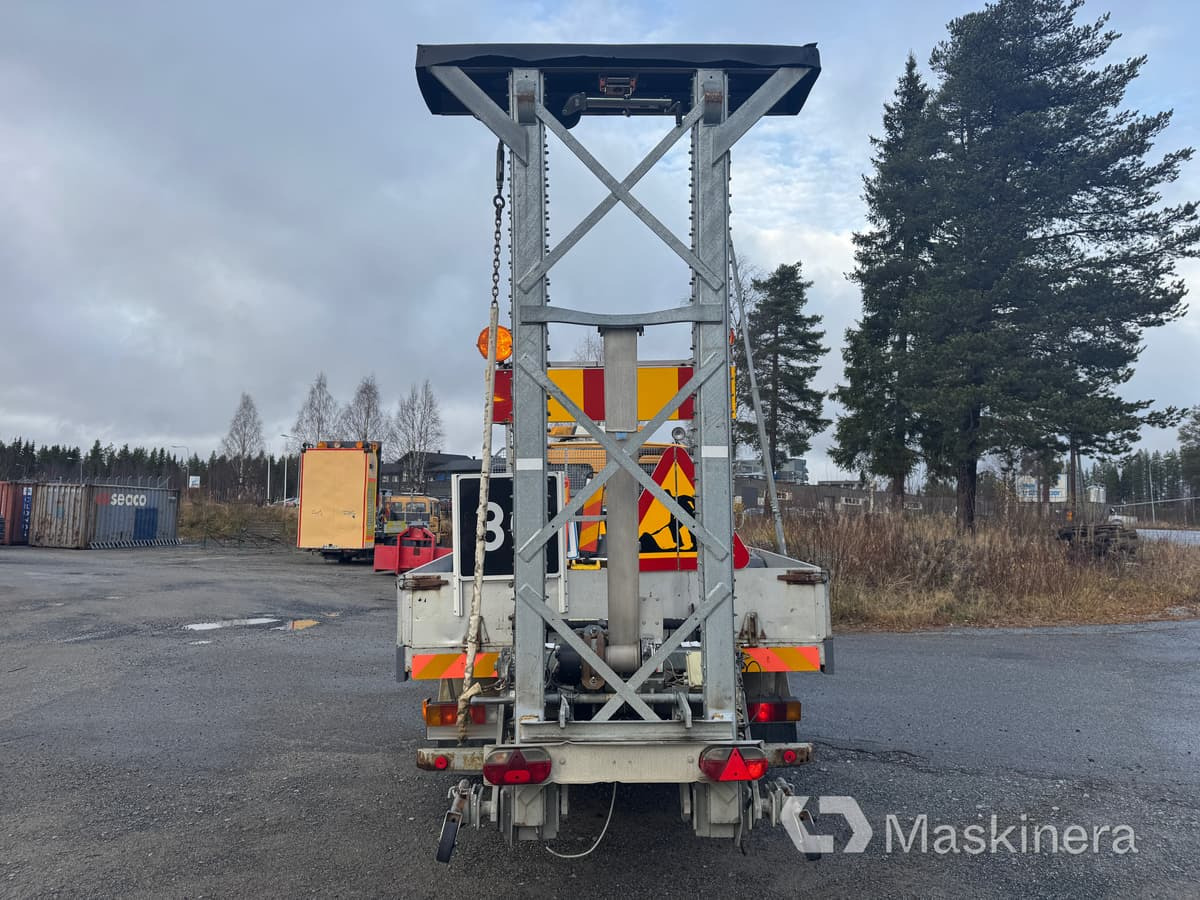 Volvo FL611 4X2 TMA-bil Volvo FL611 - Dropside/ Flatbed truck: picture 4 Volvo FL611 4X2 TMA-bil Volvo FL611 - Dropside/ Flatbed truck: picture 4