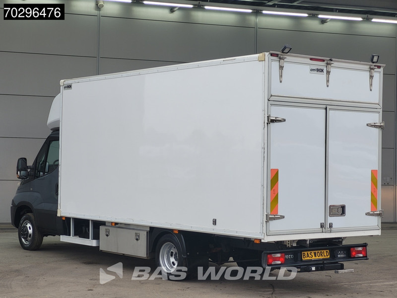 Iveco Daily 50C18 3.0L Automaat 3,5t Trekhaak Bakwagen Zijdeur Achterdeuren 180PK 5tons Navi Standkachel Euro6 Meubelbak Koffer Trekhaak - Closed box van: picture 2 Iveco Daily 50C18 3.0L Automaat 3,5t Trekhaak Bakwagen Zijdeur Achterdeuren 180PK 5tons Navi Standkachel Euro6 Meubelbak Koffer Trekhaak - Closed box van: picture 2