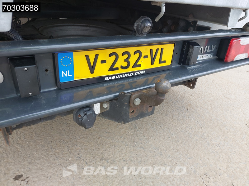 Open body delivery van Iveco Daily 50C18 3.0L Automaat Open Laadbak Dubbellucht 3,5t Trekhaak Navi Airco Cruise Camera APK 07-2026 Euro6 Pritsche Pickup Open Box A: picture 8 Open body delivery van Iveco Daily 50C18 3.0L Automaat Open Laadbak Dubbellucht 3,5t Trekhaak Navi Airco Cruise Camera APK 07-2026 Euro6 Pritsche Pickup Open Box A: picture 8