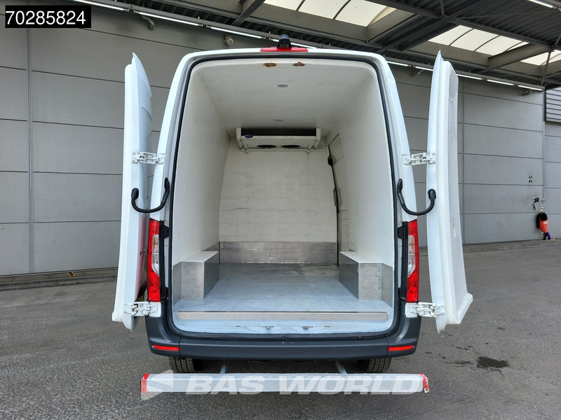Mercedes-Benz Sprinter 314 CDI Koelwagen Carrier Viento 350 Navi Airco Cruise Camera MBUX Euro6 Koel Koeler Kühl Kühler Kühlwagen 9m3 Airco Cruise cont - Refrigerated delivery van: picture 3 Mercedes-Benz Sprinter 314 CDI Koelwagen Carrier Viento 350 Navi Airco Cruise Camera MBUX Euro6 Koel Koeler Kühl Kühler Kühlwagen 9m3 Airco Cruise cont - Refrigerated delivery van: picture 3