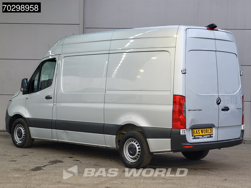 Mercedes-Benz Sprinter 315 CDI Automaat L2H2 150PK Airco Camera Parkeersensoren MBUX CarPlay Euro6 L2 12m3 Airco - Small van: picture 2 Mercedes-Benz Sprinter 315 CDI Automaat L2H2 150PK Airco Camera Parkeersensoren MBUX CarPlay Euro6 L2 12m3 Airco - Small van: picture 2