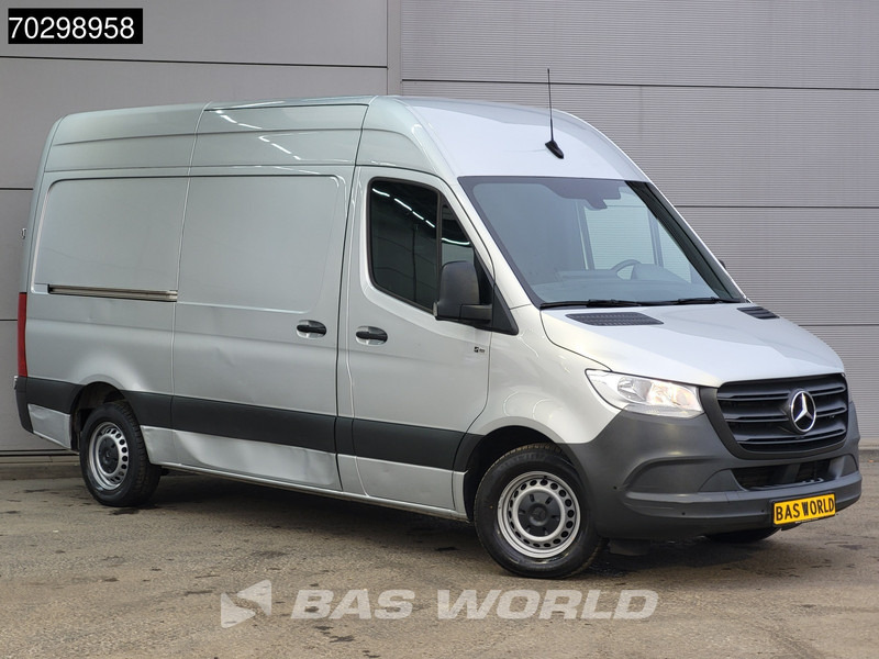 Mercedes-Benz Sprinter 315 CDI Automaat L2H2 150PK Airco Camera Parkeersensoren MBUX CarPlay Euro6 L2 12m3 Airco - Small van: picture 3 Mercedes-Benz Sprinter 315 CDI Automaat L2H2 150PK Airco Camera Parkeersensoren MBUX CarPlay Euro6 L2 12m3 Airco - Small van: picture 3