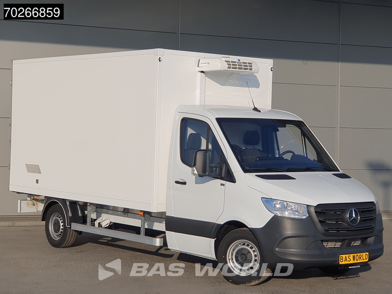 Mercedes-Benz Sprinter 315 CDI Koelwagen Achterdeuren Thermo King C-250 Airco Carplay MBUX Koel Koeler Kühl Kühler Kühlwagen Kühlkoffer 17m3 Airco - Refrigerated delivery van: picture 5 Mercedes-Benz Sprinter 315 CDI Koelwagen Achterdeuren Thermo King C-250 Airco Carplay MBUX Koel Koeler Kühl Kühler Kühlwagen Kühlkoffer 17m3 Airco - Refrigerated delivery van: picture 5